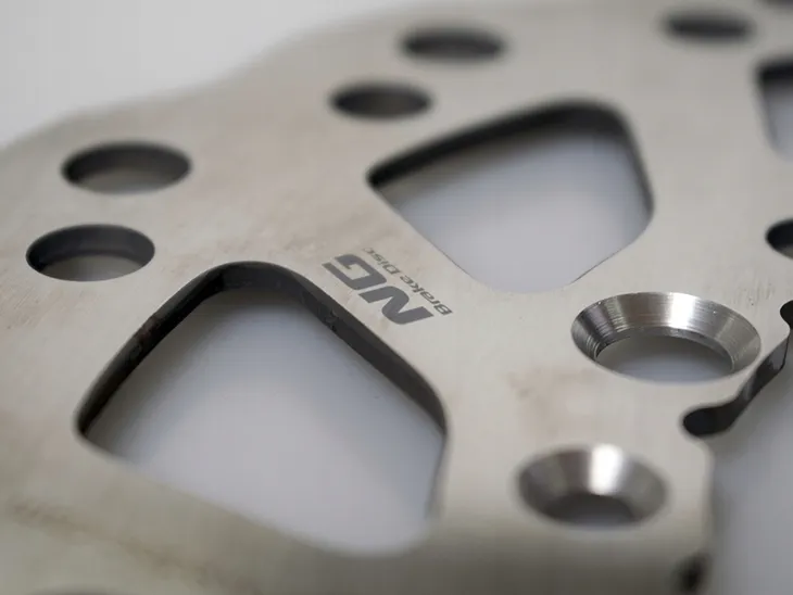 tarcza-hamulcowa-triumph-thunderbird-885-producent-czesci-inny-stan-nowy