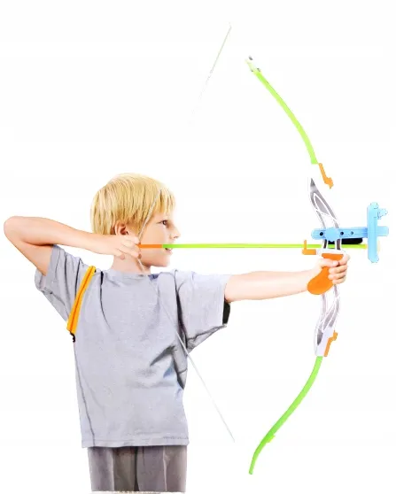 luk-ze-strzalami-i-tarcza-plec-chlopcy