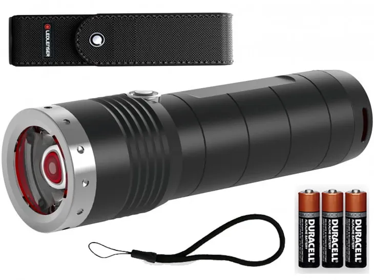 latarka-ledlenser-mt6-waga-400-g-stan-nowy