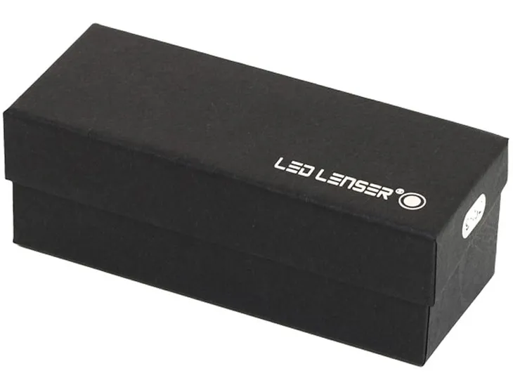 latarka-ledlenser-tt-waga-400-g-stan-nowy
