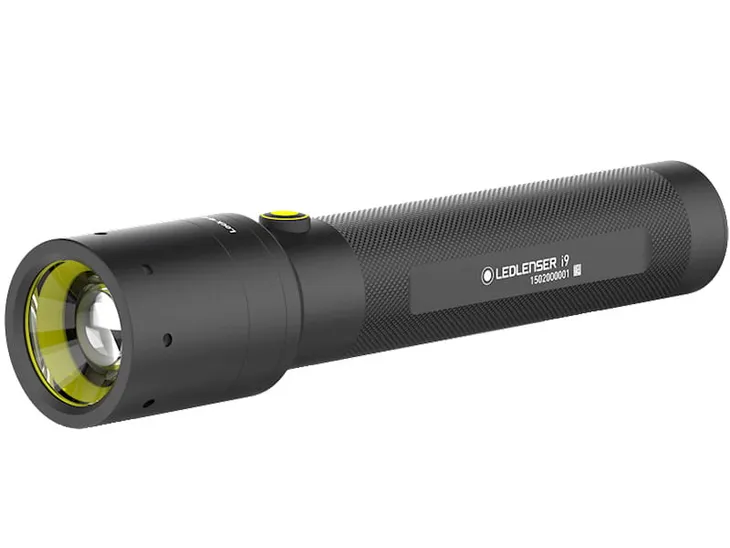 latarka-ledlenser-i9