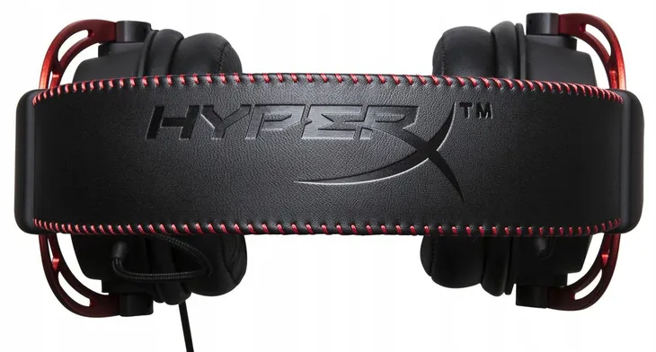 sluchawki-nauszne-hyperx-cloud-alpha-zalaczone-wyposazenie-etui