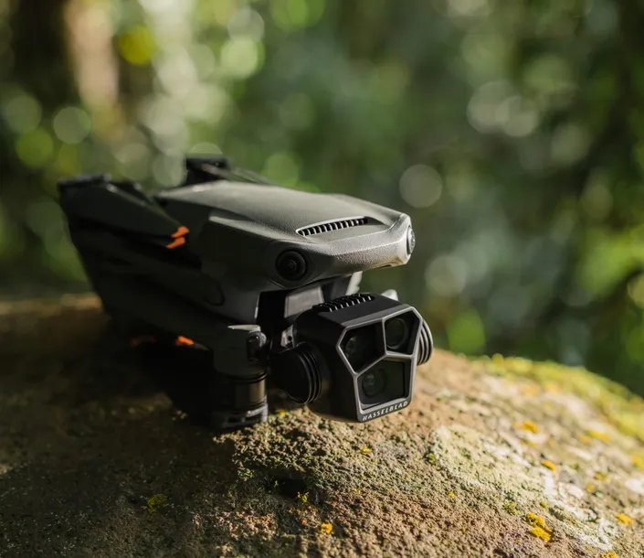 dron-dji-mavic-3-pro-fly-more-combo-dji-rc-kamera-dron-w-zestawie-z-kamera