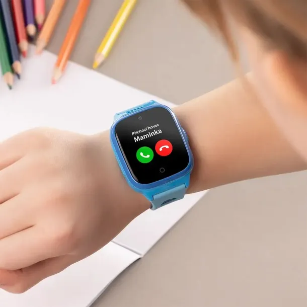 smartwatch-dla-dzieci-niceboy-niebieski-ksztalt-koperty-prostokatna