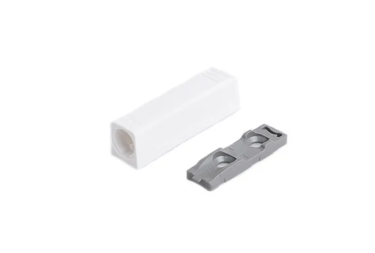 tip-on-adapter-krotki-bialy
