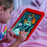 magiczny-tablet-magic-pad-led-tablica-znikopis-wiek-dziecka-3-lata