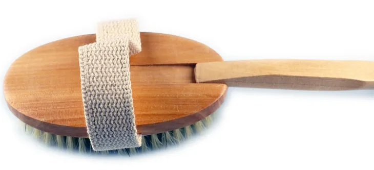 szczotka-do-mycia-ciala-kapieli-plecow-masazu-drewniana-naturalna-eko-material-rekojesci-tworzywo-naturalne