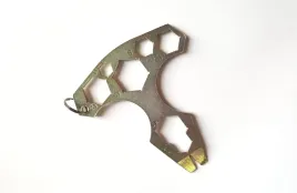 poreczne-narzedzie-multitool-edc