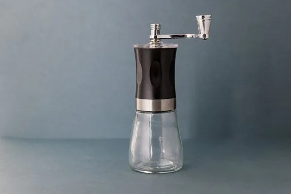 la-cafetiere-reczny-mlynek-do-kawy