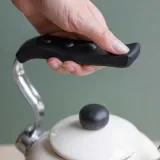 la-cafetiere-stalowy-czajnik-z-gwizdkiem-2-litry-kremowy