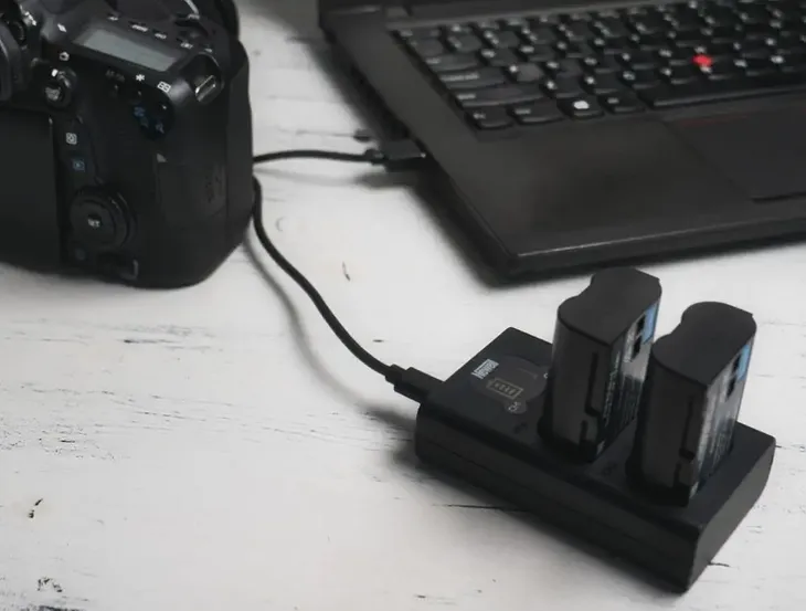 ladowarka-newell-dl-usb-c-do-canon-model-dl-usb-c