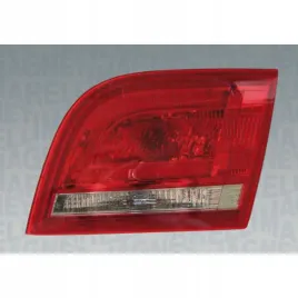 lampa-tylna-prawa-na-klapie-bagaznika-audi-a3-fl2008-sport-back-pq3-magnet