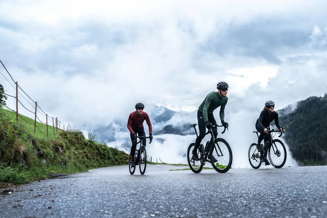 rogelli-core-ocieplane-spodnie-rowerowe