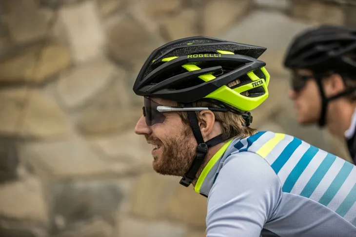 rogelli-tecta-ultralekki-kask-rowerowy-kolor-czarny