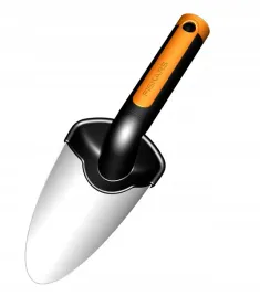 fiskars-lopatka-premium