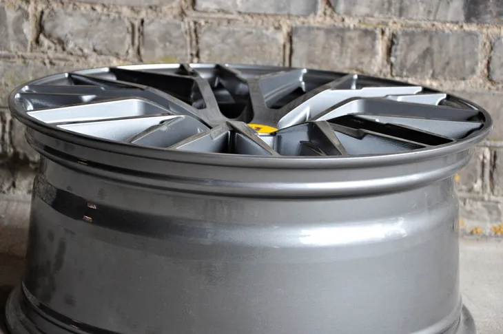 mam-rs4-18-5x112-pp-726-srednica-felgi-18