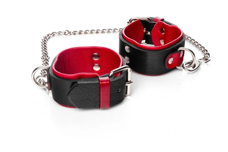grube-skorzane-kajdanki-dla-kobiet-bdsm-bondage