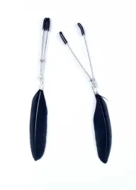 szczypce-na-sutki-zaciski-piora-bondage-bdsm