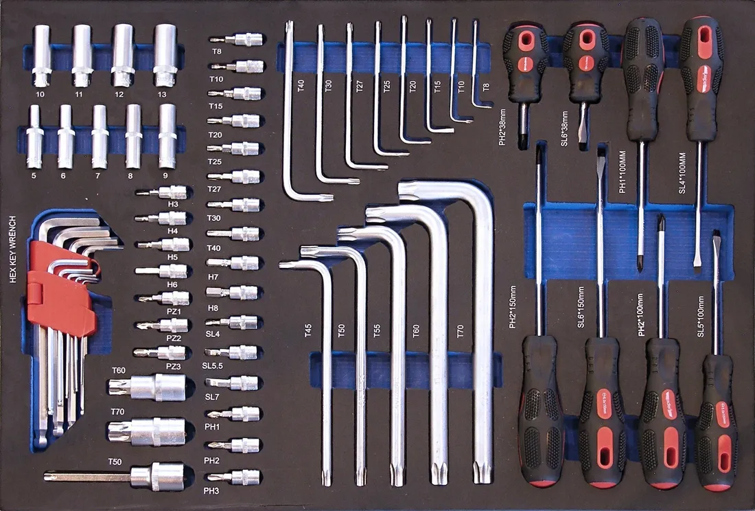 adler-wozek-narzedziowy-217-elementow