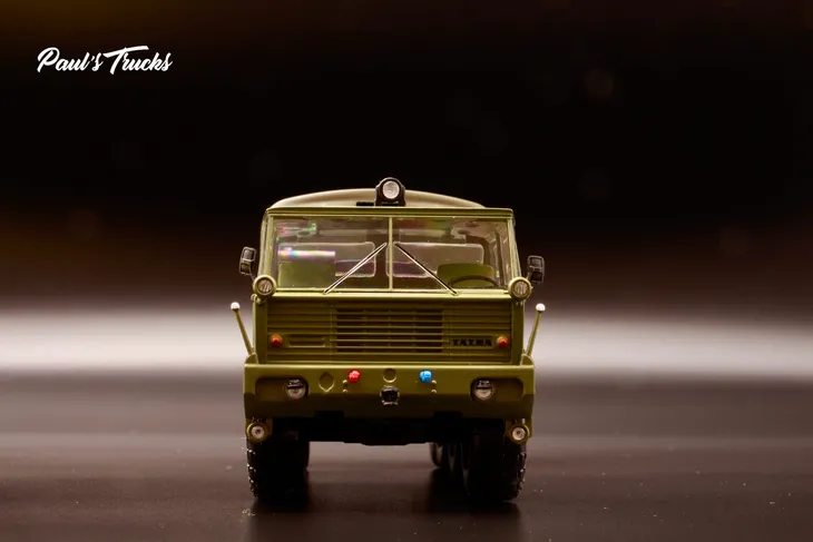 tatra-813-8x8-kolos-stan-zlozenia-calosc-die-cast