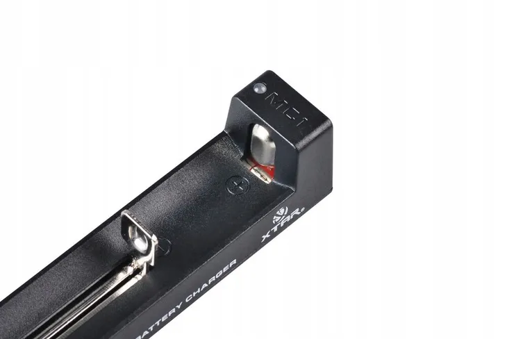 ladowarka-do-akumulatorow-18650-xtar-mc1-liczba-akumulatorow-ladowanych-jednoczesnie-1