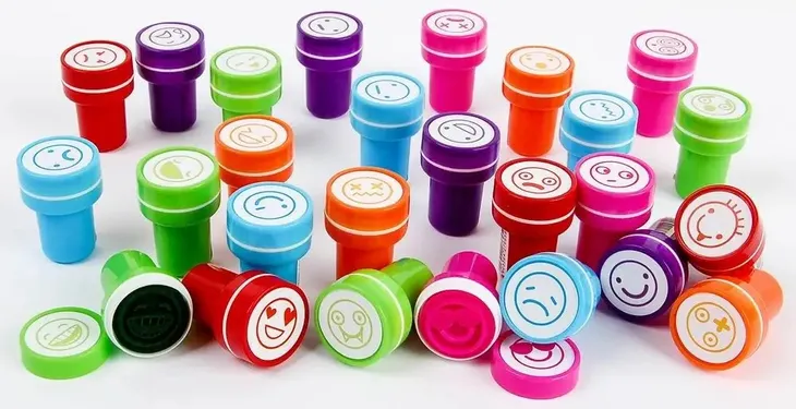 pieczatki-buzki-fiorello-wiek-dziecka-3-lata