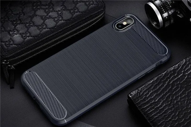 etui-carbon-iphone-xs-max-czarne-typ-plecki