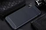 etui-carbon-iphone-xs-max-czarne-typ-plecki