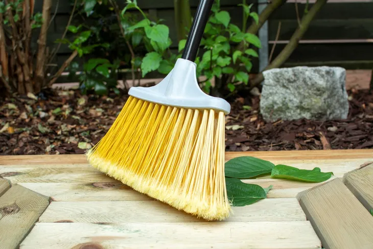 miotla-sunny-garden-trzonek-material-plastik