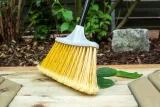 miotla-sunny-garden-trzonek-material-plastik
