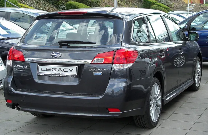 hak-hol-subaru-legacy-kombi-09-uciag-1800-kg