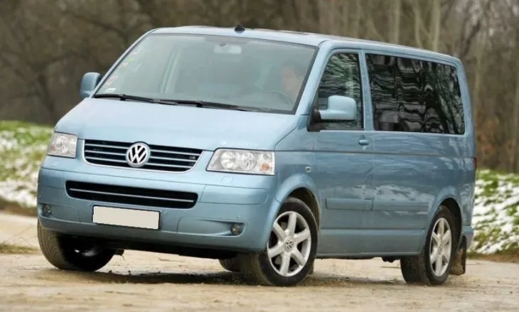 reflektor-vw-transporter-multivan-t5-7e-7f-7j-7h-03-l-tyc-17-0874-typ-samochodu-autobusy-samochody-dostawcze