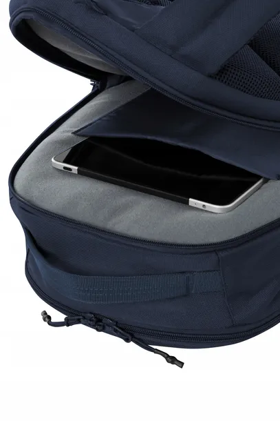 plecak-2-komorowy-coolpack-army-navy-cechy-dodatkowe-kieszen-na-napoje-usztywniane-dno-usztywniane-plecy