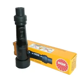 fajka-swiecy-zaplonowej-moto-ngk-8080