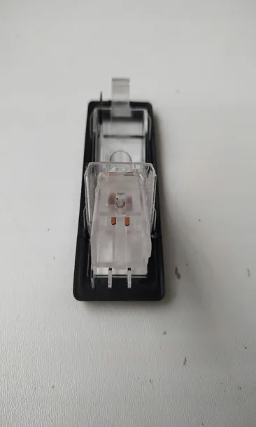 lampka-osw-tabl-rej-renault-clio-magneti-marelli-715105110000-strona-zabudowy-tyl