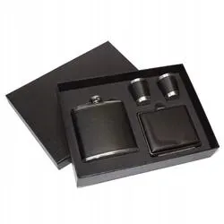 piersiowka-2-kieliszki-papierosnica-zestaw