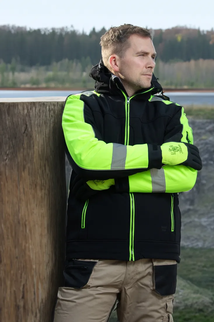 kurtka-odblaskowa-typu-softshell-benefit-rival