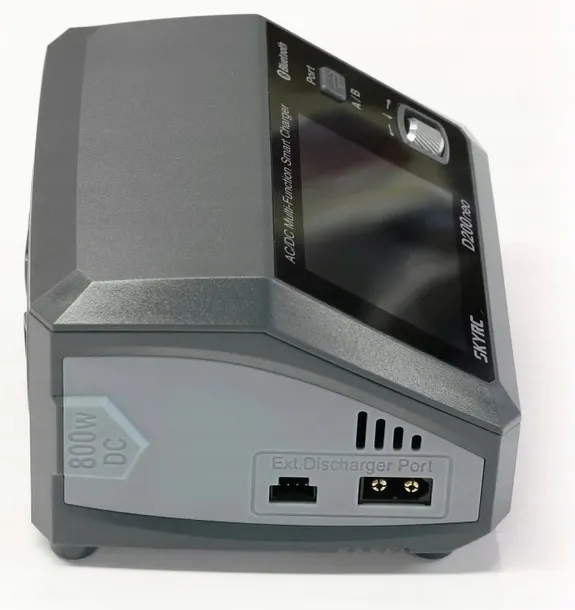 ladowarka-skyrc-d200neo-marka-skyrc