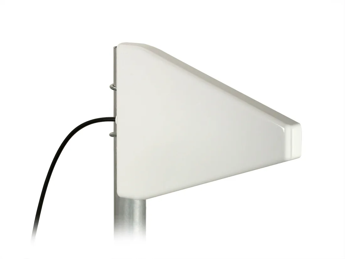 antena-kierunkowa-dipol-9-dbi