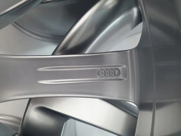 nowe-oryginalne-alufelgi-audi-18-a4-b6-20002006-liczba-felg-w-ofercie-4-szt