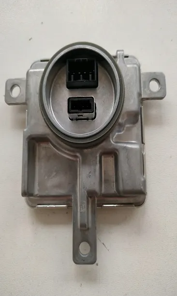 sterownik-ksenon-12v-numer-katalogowy-oryginalu-audi-8k0-941-597-e-seat-8k0-941-597-e-skoda-8k0-941-597-e-volvo-31335777-vw-8k0-941-597-e