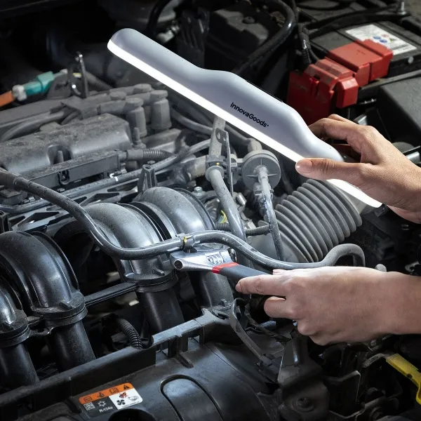 magnetyczna-lampa-led-lamal-z-akumulatorem-2w1-stan-nowy