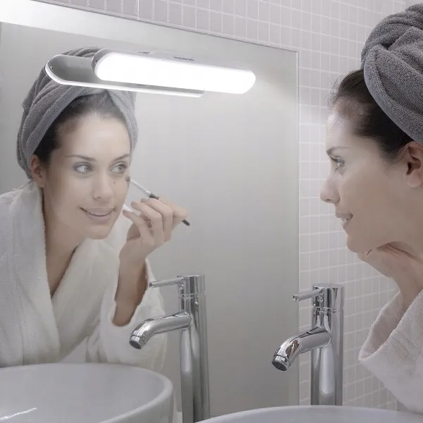 magnetyczna-lampa-led-lamal-z-akumulatorem-2w1