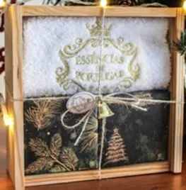 swiateczny-zestaw-oliwkowych-mydel-z-recznikiem