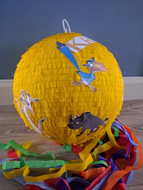 piniata-urodzinowa-duza-88-cm-krol-lew-kij-gratis-konfetti-stan-opakowania-oryginalne