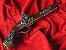 historyczny-angielski-pistolet-skalka-w158