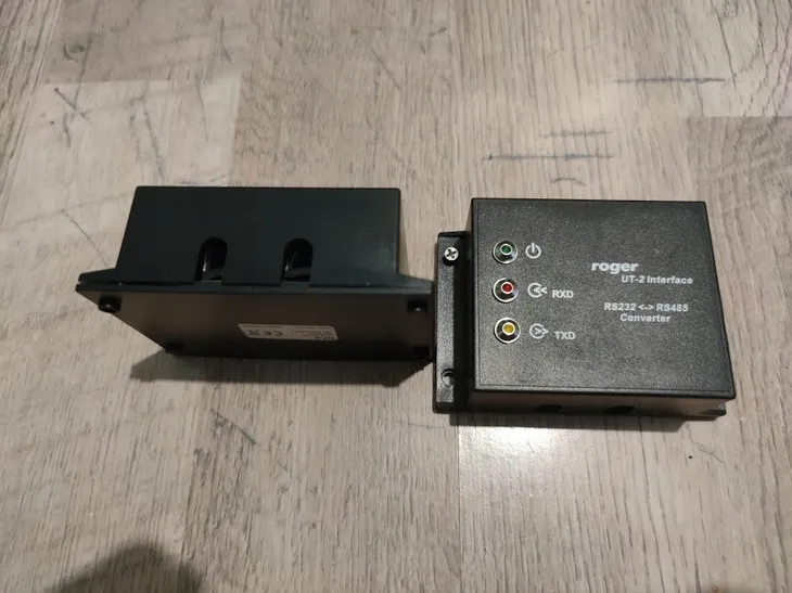 interfejs-komunikacyjny-roger-ut-2usb-rs-485-waga-z-opakowaniem-0-125-kg-kod-producenta-ut-2usb