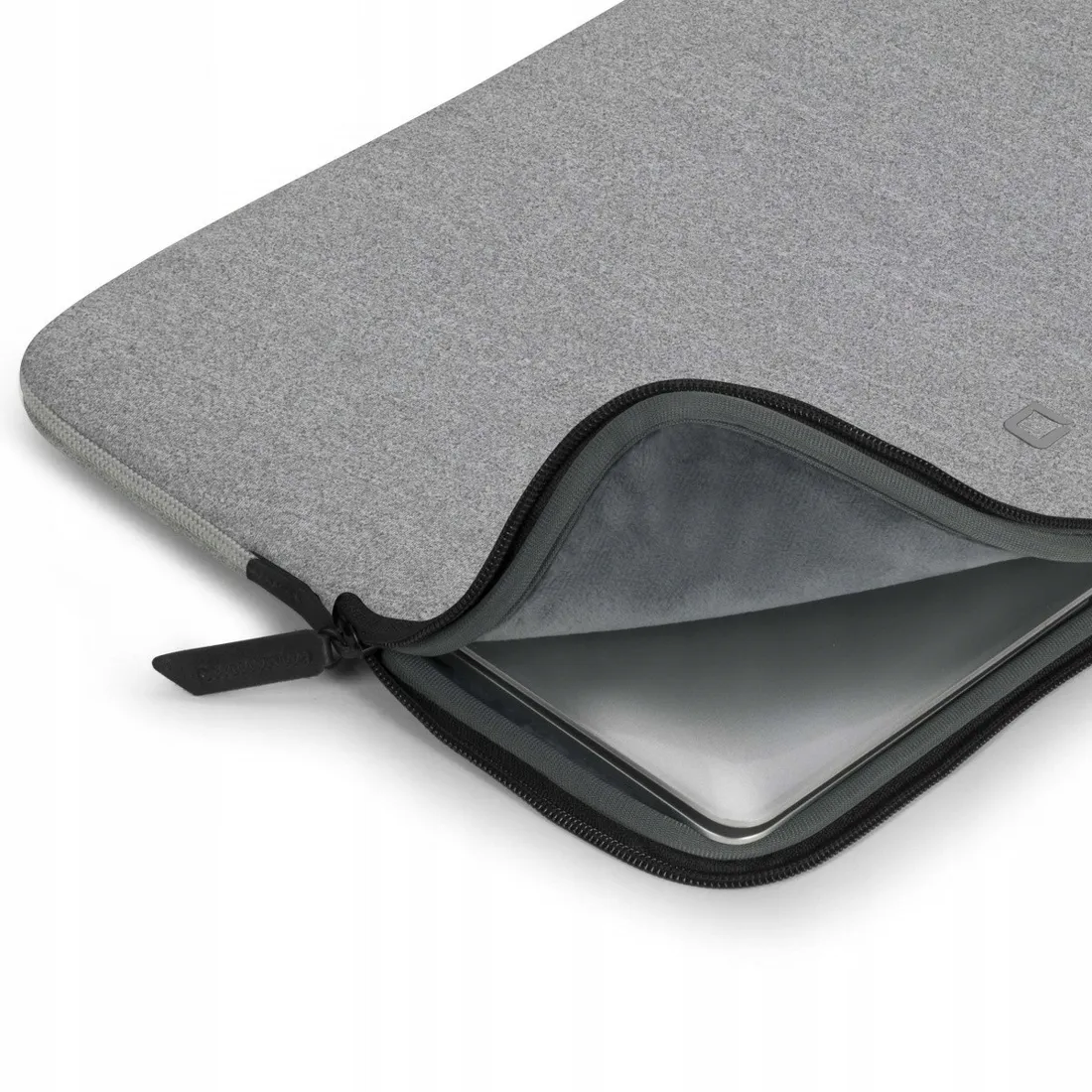 dicota-skin-urban-16-grey-notebook-case