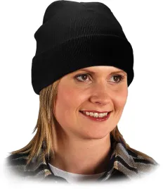 czapka-jesienno-zimowa-czbaw-czarna