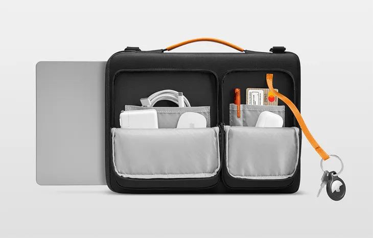 torba-na-laptopa-tomtoc-14-defender-a42-czarny-stan-nowy